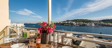 Spectacular Sea Views From sunny Front Terrace. 