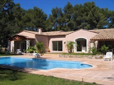 Villa and swimming pool
