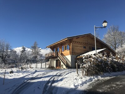 Volle Mitte! Wunderschöne 65m2 im Chalet - privater Garten und Holzterrasse