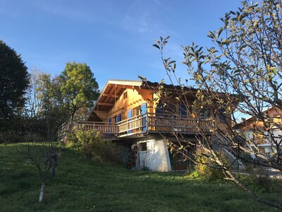 Centro completo Magnífico 65m2 en chalet- jardín privado y terraza de madera