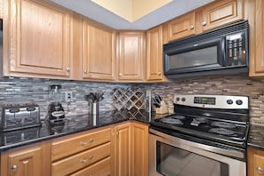Full kitchen with plenty of amenities