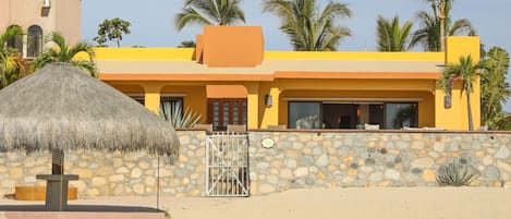 Welcome to Casa de la Playa.