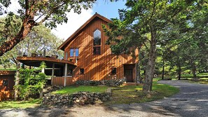 2 story with elevated deck right off the kitchen
