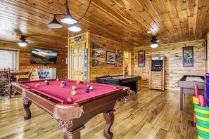 Spielezimmer