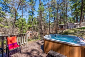 add this optional hot tub to your Ruidoso Experience!