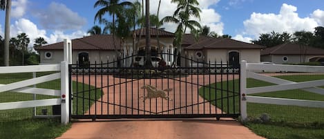 Primary residence entrance