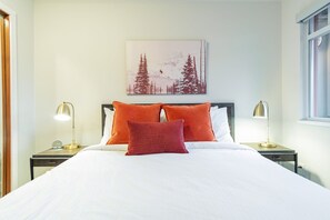 Primary bedroom: King bed
