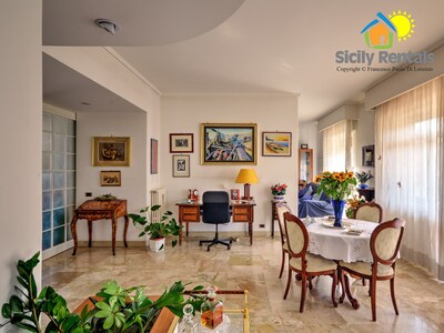 Amplio y elegante apartamento ubicado en una de las zonas más famosas de Palermo
