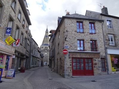 Historic Gite In The Heart Of Medieval Domfront