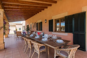 Outdoor dining