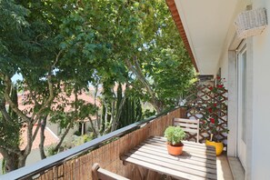 balcony