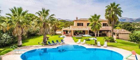 Finca de vacaciones con piscina grande en Mallorca