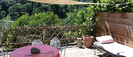 terrasse plein sud, vue sur le village historique...
