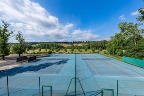 Tennis court