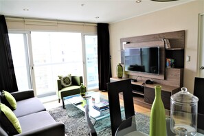 Luxury Dinig room / Living room with Smart TV.