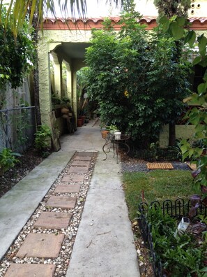 Trail to cottage by the side of the main house