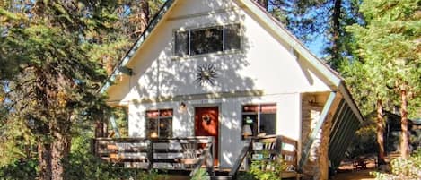 Charming Tahoe Chalet