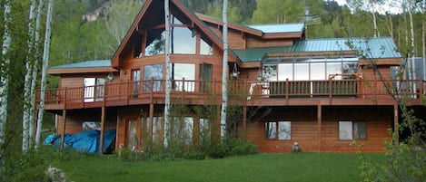 Spectacular vacation home in beautiful  Star Valley, Wyoming.  Book It today.