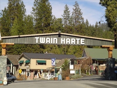 Twain Harte Vacation Rentals - Lake Member, Free WIFI, HD TV, Walk To Town/Lake