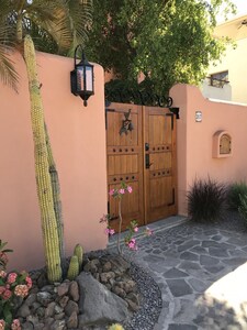 Hermosa Loreto Bay Casa Chica, completamente amueblada, ubicación perfecta.