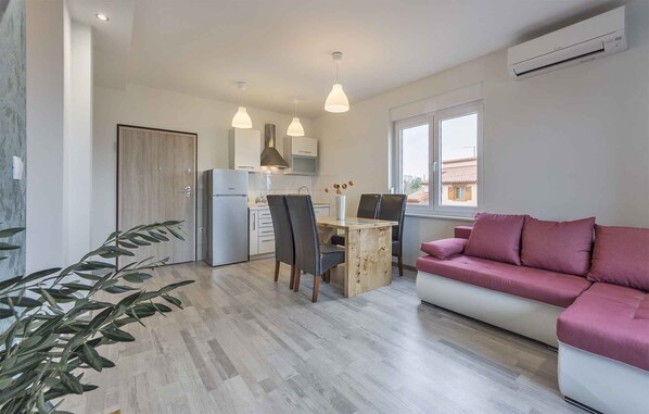living/bedroom