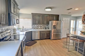 Room for plenty of Cooks!