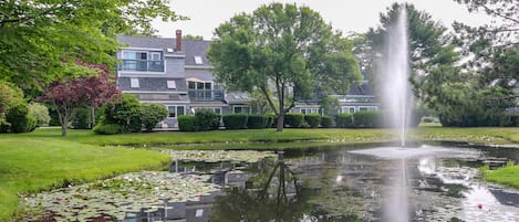 You can see the townhouse and deck overlooking the pond and fountains.
