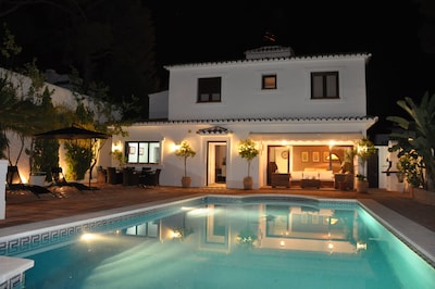 Villa con piscina climatizada para unas vacaciones inolvidables en familia