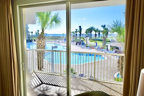Destin West Gulfside #214