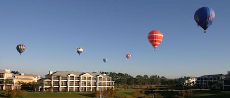 Hot air Balloon Rides over the Wyndham Bahama Bay Resort