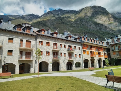 Apartment for rent for 5 people in the center of Benasque