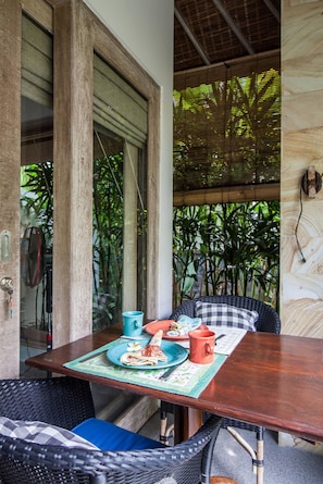 Outdoor dining