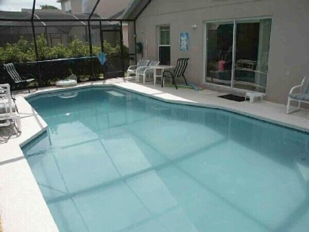 Single Storey 5 Bed 3 Bath Villa with Pool, HD-TV , private beach + WiFi  