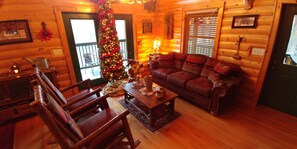 LIVING ROOM IN CHRISTMAS TIME