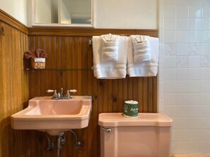 #4 Deer Lake - Emerald Valley Inn