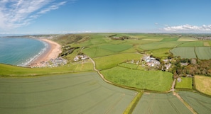 Historic Putsborough Manor 400m to beautiful golden sands with tennis/playarea +