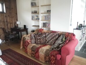 The sitting room with study area