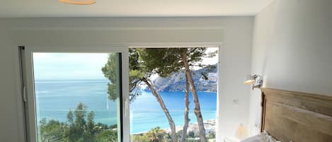 Master bedroom with amazing views and ensuite 