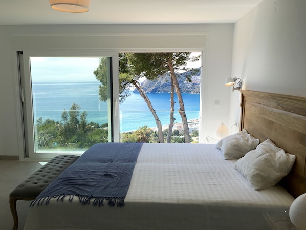 Master bedroom with amazing views and ensuite 