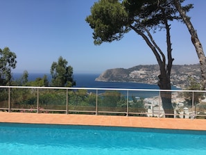 Pool and wonderful bay view