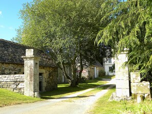 ENTRÉE
 DE LA PROPRIÉTÉ