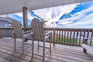 Furnished Deck
