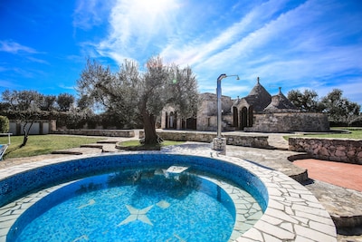 September LAST MINUTE!- 30% exclusive trullo with swimming pool and whirlpool