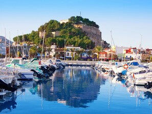 Water, Body Of Water, Boat, Marina, Watercraft, Waterway, Port, Coastal And Oceanic Landforms, Dock, Harbor