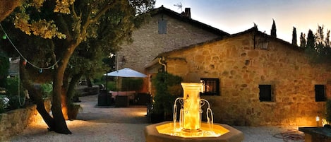 Fontaine place d'apéro 