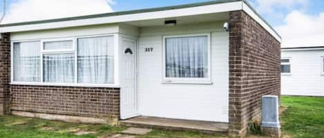 California Sands, semi-detached chalet.