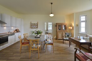 Blick durch die Wohnung 3