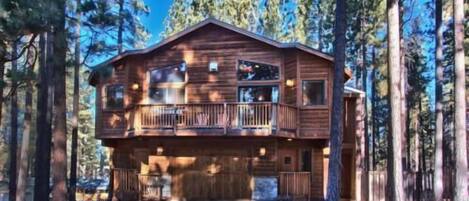 Beautifully Appointed Tahoe Cabin