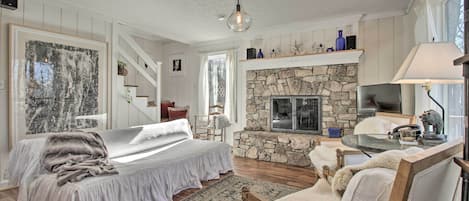 Wintergreen Resort Vacation Rental | 3BR | 2BA | 1,295 Sq Ft | Stairs Required