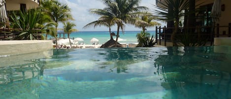 View from back of Aqua Spa at El Taj Ocean